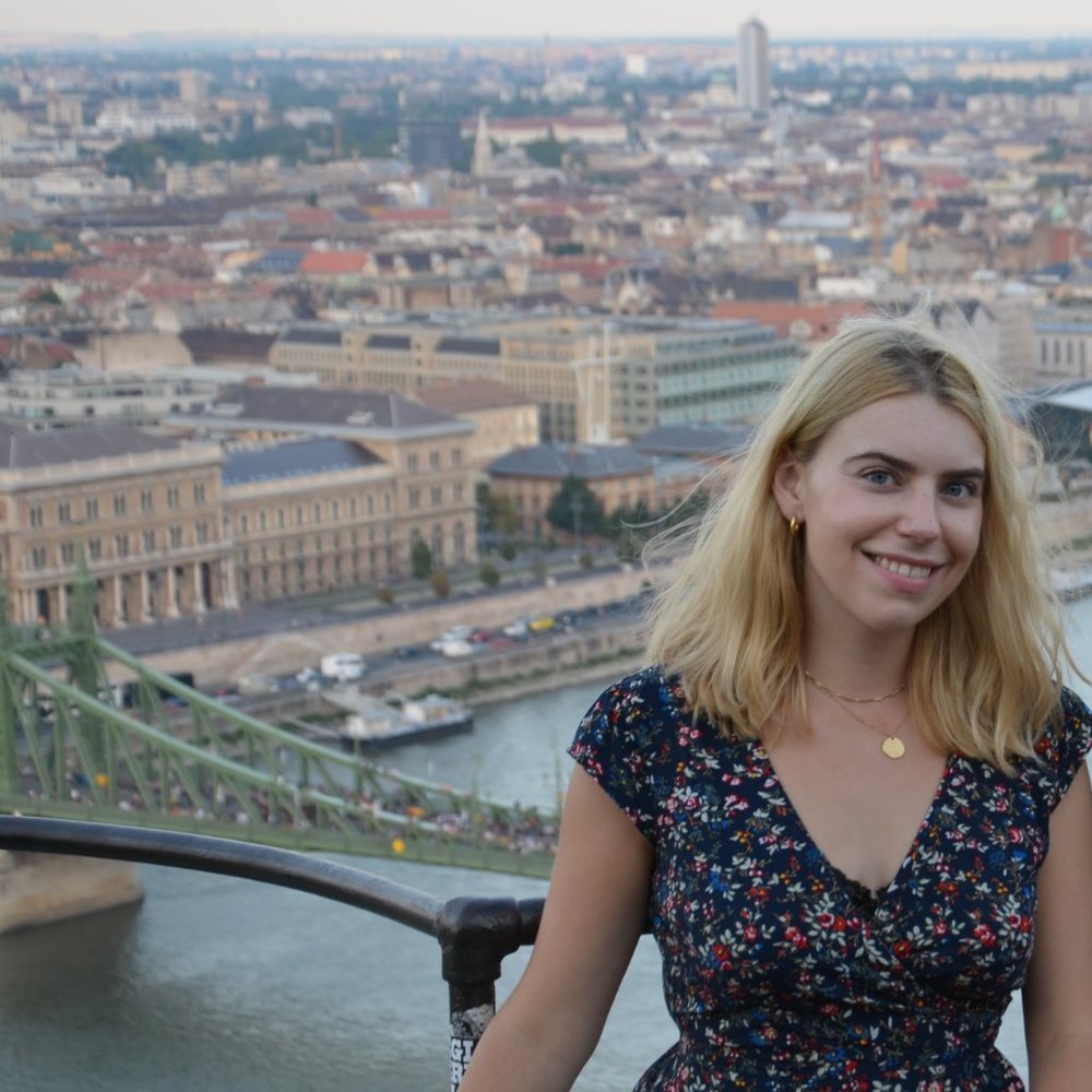 Meet your Posher, Emily